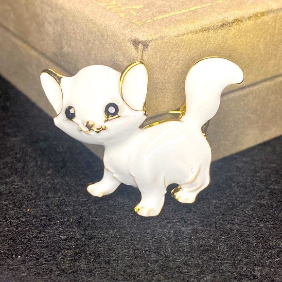 NEW White Kitten Cat Brooch Enameled - Picture 3 of 5